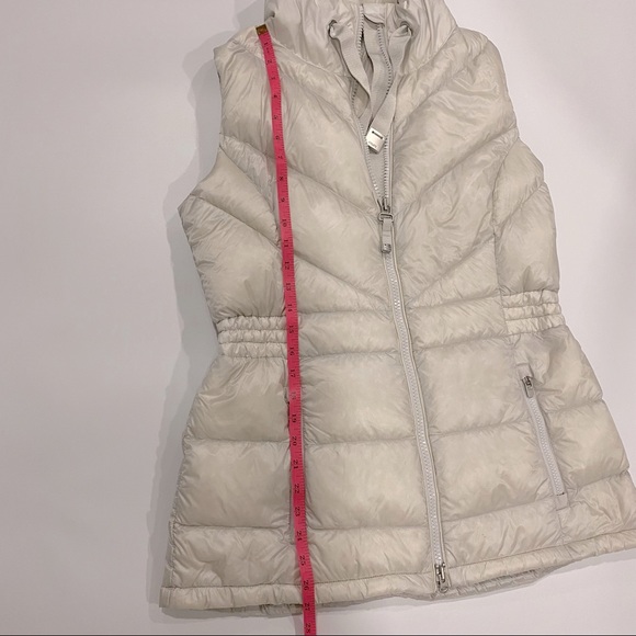 Athleta Banner Peak Down Vest moonlight gray size Medium - Picture 7 of 11